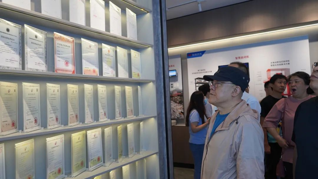 微特承辦的兩項(xiàng)國家標(biāo)準(zhǔn)宣貫會在宜昌順利召開 19.jpg