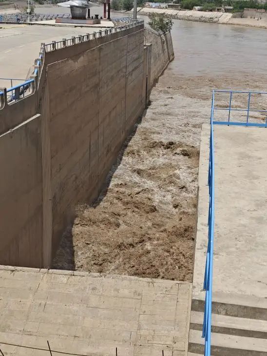 大峽水電站泄水底孔閘門控制系統(tǒng)順利驗收