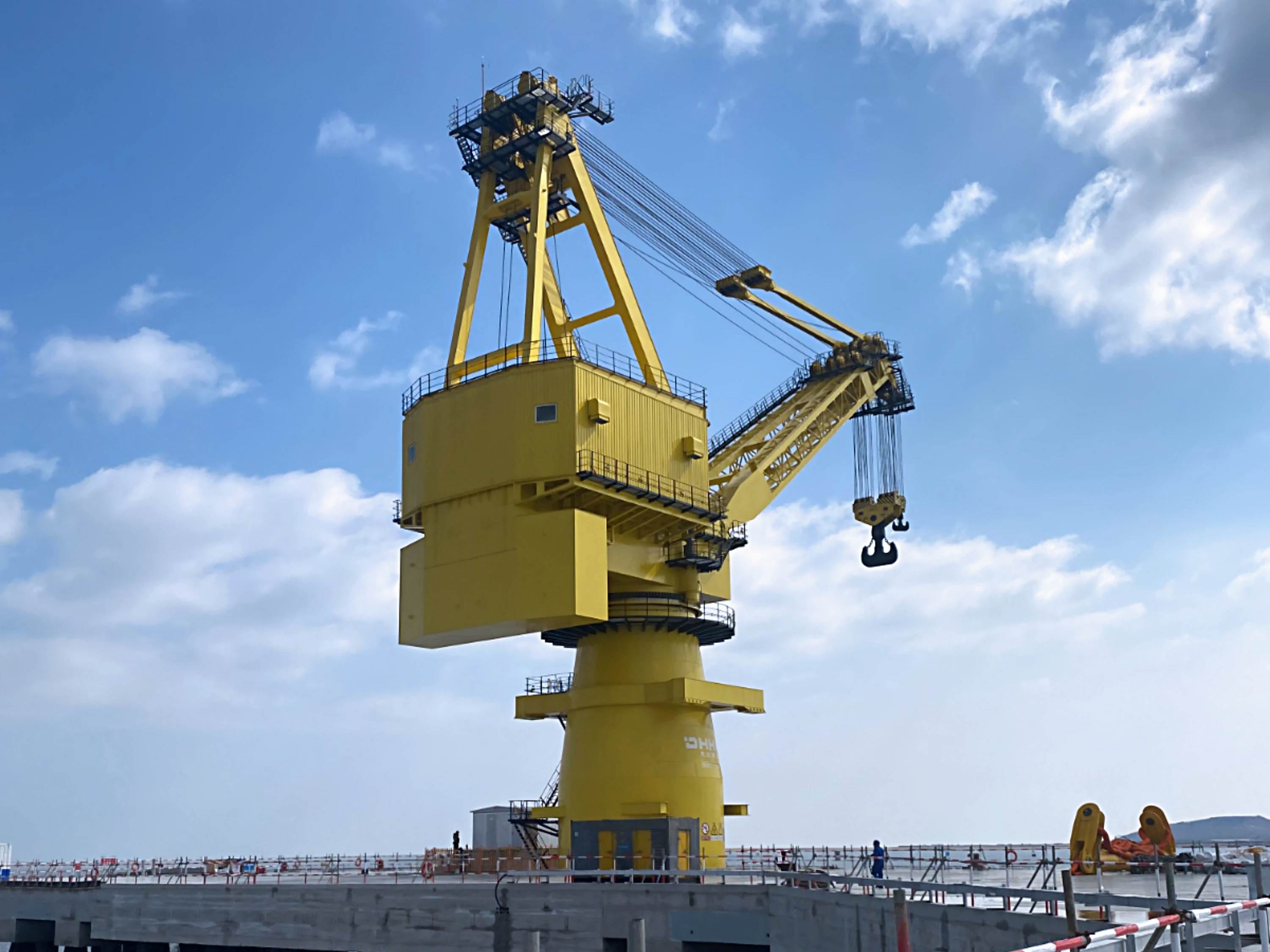 微特產品助力大連華銳大型門座機安全作業