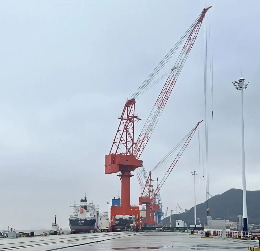 防碰撞1.jpg 船廠起重作業現場